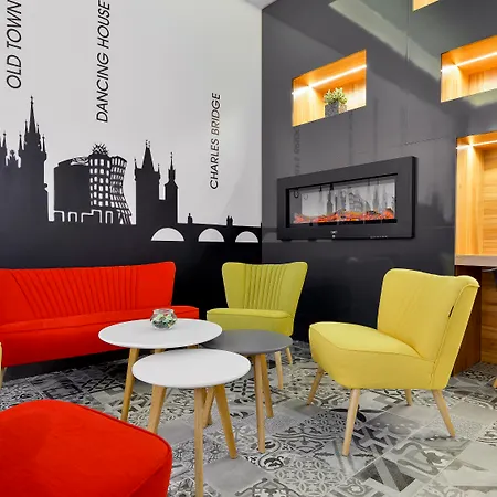 Отель Garden Court 4*