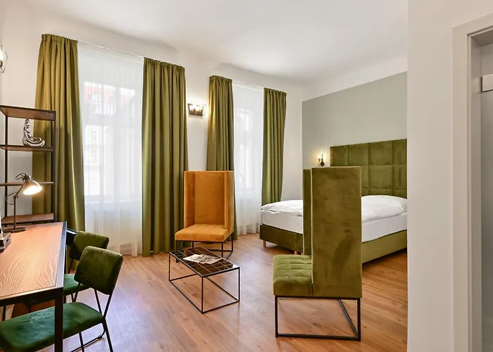 Hotell Garden Court