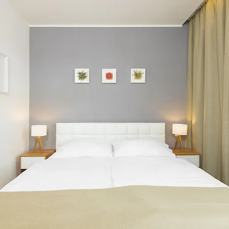 Hotel Garden Court
