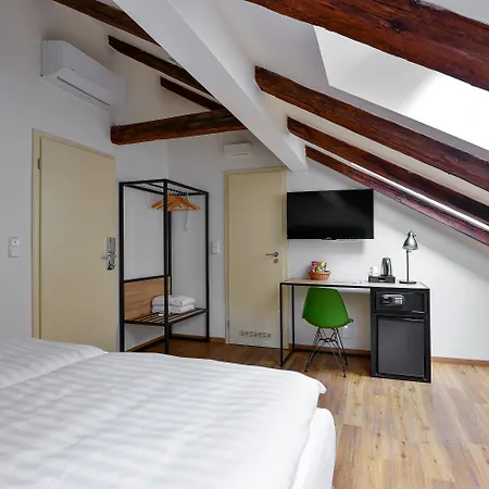 Garden Court 4* Prague