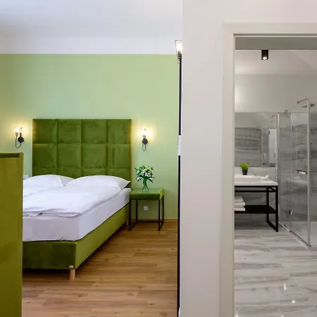 Garden Court 4* Prague
