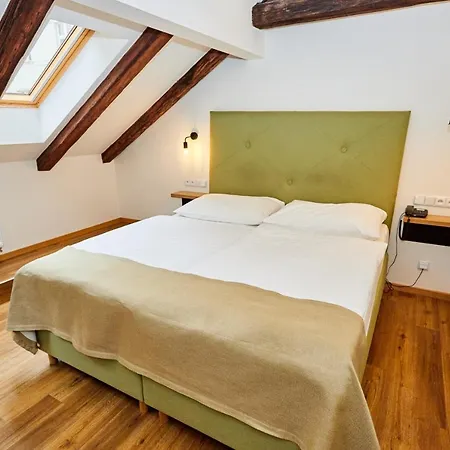 Garden Court Hotel Prague