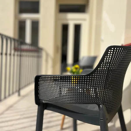 Garden Court 4* Prague