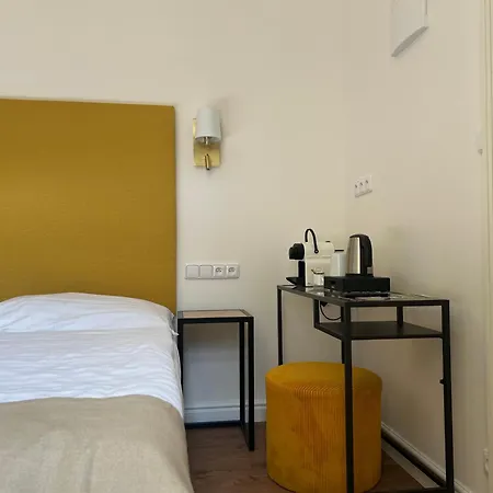 Garden Court 4* Prague